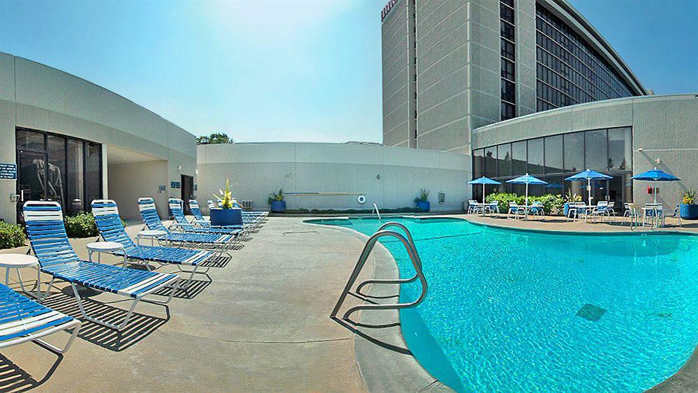 Hilton Arden West Hotel 3*