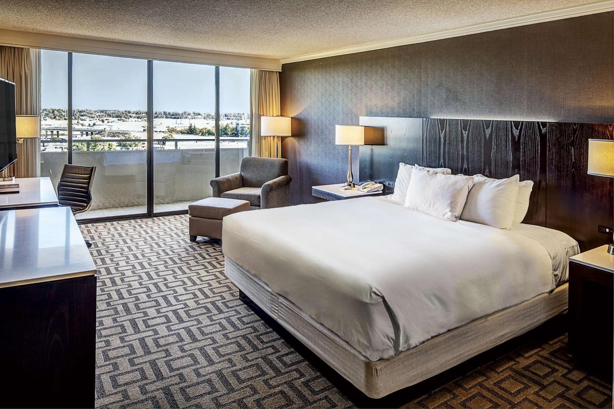 Hilton Arden West Hotel